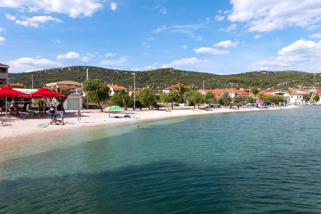 Apartments By The Sea Vinisce, Trogir - 5229 Екстериор снимка