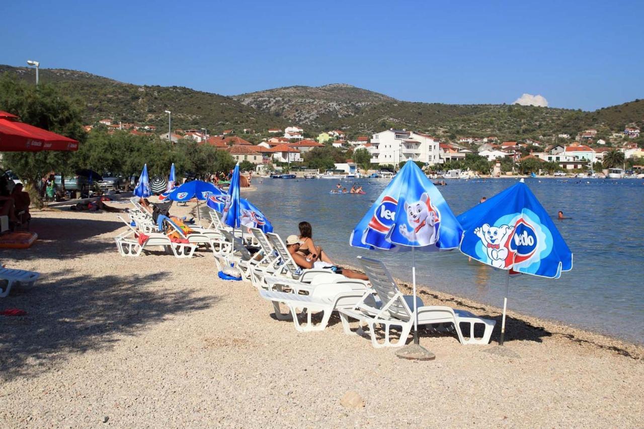 Apartments By The Sea Vinisce, Trogir - 5229 Екстериор снимка