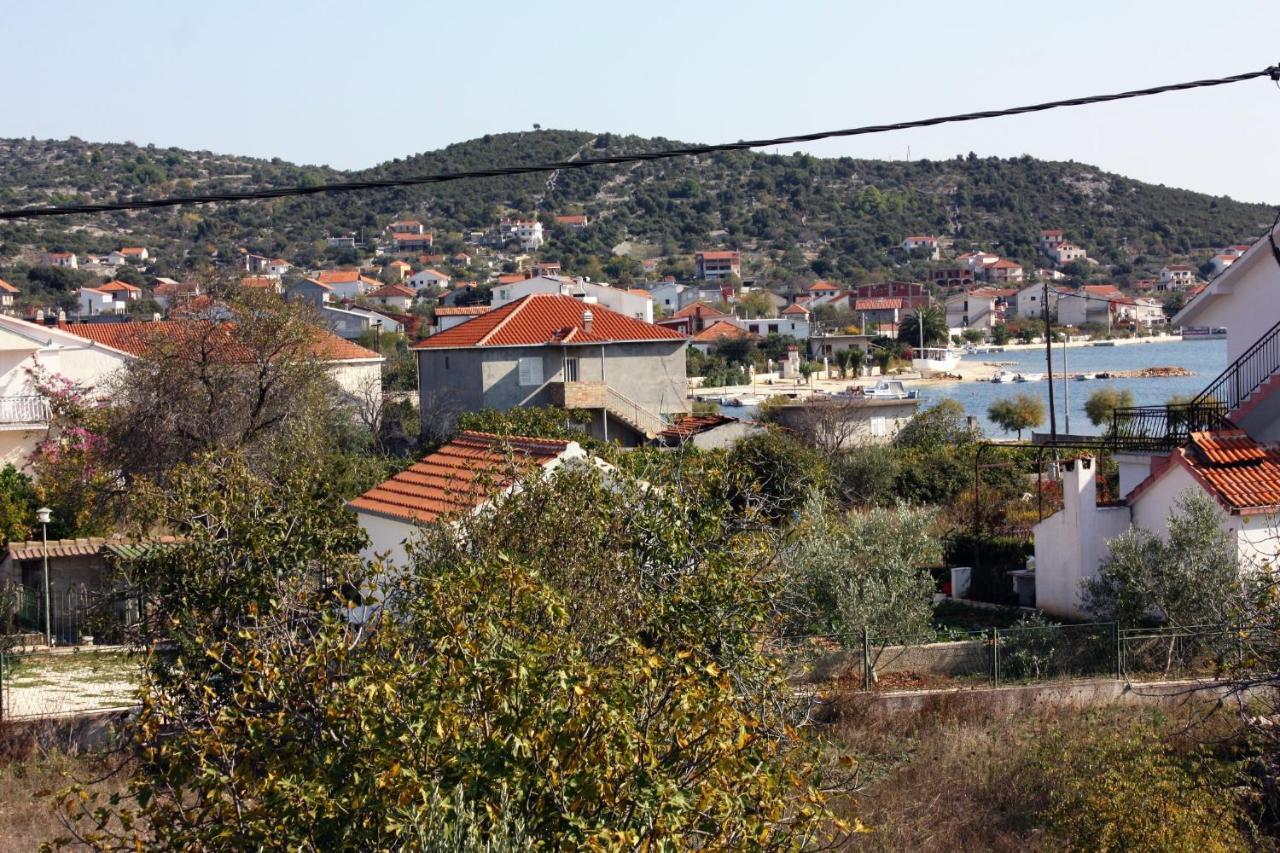 Apartments By The Sea Vinisce, Trogir - 5229 Екстериор снимка